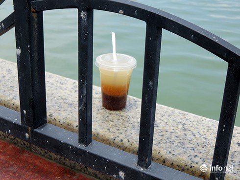 “Cầu tàu tình yêu” ở Đà Nẵng: Lãng mạn, ngộ nghĩnh và… nguy cơ! - ảnh 26