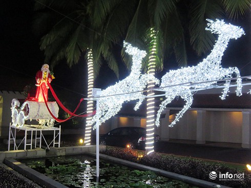 Đà Nẵng: Furama Resort rực sáng trong lễ thắp sáng cây thông Noel 2015 - ảnh 2