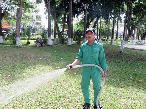 Đà Nẵng: Cá chết bất thường, nổi trắng hồ Công viên 29/3 - ảnh 23