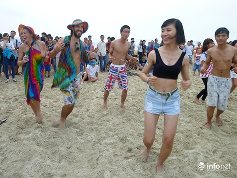 Đà Nẵng: Mùa du lịch biển 2017 hướng tới cộng đồng dân cư và du khách - ảnh 1
