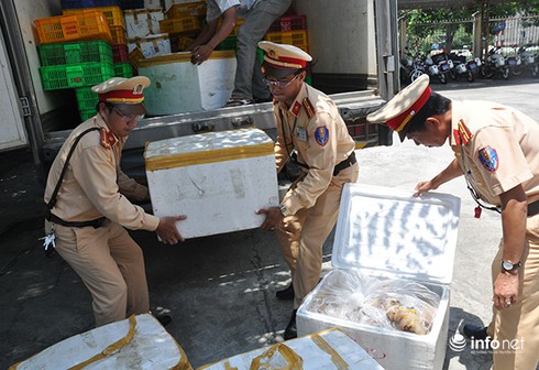 Chặn gần 250 kg gân bò không rõ nguồn gốc từ phía Bắc đưa vào Đà Nẵng tiêu thụ - ảnh 1