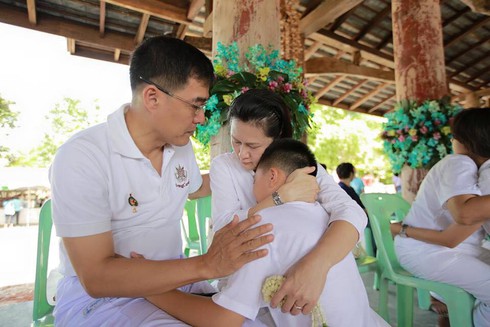 Những hình ảnh xúc động trong Ngày của mẹ ở Thái Lan - ảnh 3