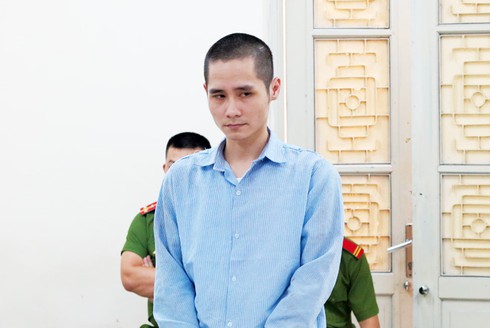 Va chạm giao thông, dùng kéo đâm cả một gia đình - ảnh 1