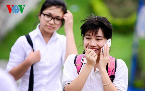 Hà Nội hạ điểm chuẩn vào lớp 10 trường công lập - ảnh 1