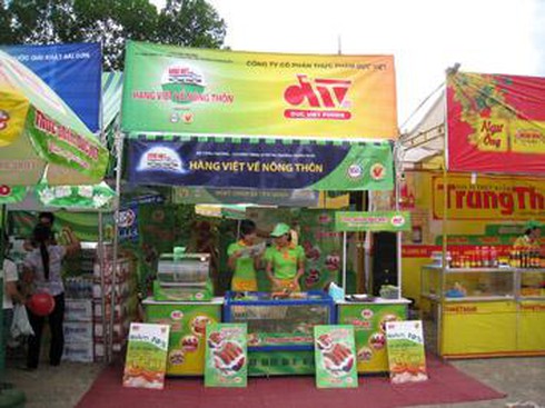 Hàng Việt về quê