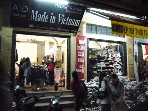 cửa hàng thời trang Made in Vietnam