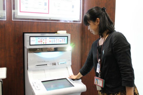 Fujitsu trình làng công nghệ rút tiền bằng…vân tay - ảnh 2