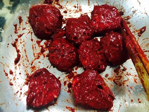 Cách nấu xôi gấc đỏ đẹp mang lại may mắn ngày Tết - ảnh 3