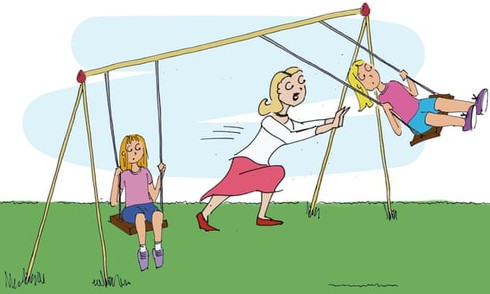 Nhung dua tre 'cuu den' bi cha me hat hui, co don trong chinh nha minh hinh anh 3