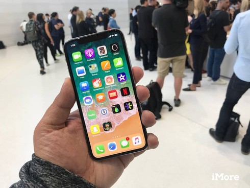 Phố Wall đã quá lạc quan về iPhone X - ảnh 1