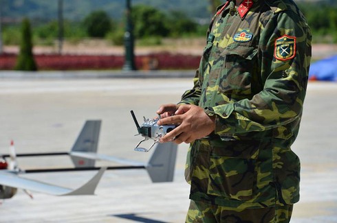 Cận cảnh Viettel trình diễn quan trắc mạng lưới điện bằng máy bay không người lái - ảnh 4