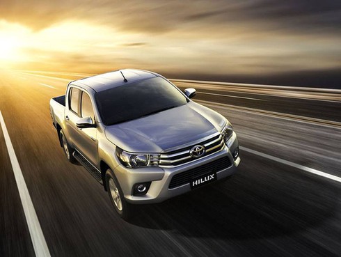 Toyota Hilux 2017 ra mắt thị trường Việt với giá rẻ hơn - ảnh 2
