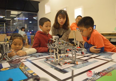 38 đội tuyển học sinh Việt Nam sắp tranh tài tại Ngày hội Robothon quốc tế 2017 - ảnh 1