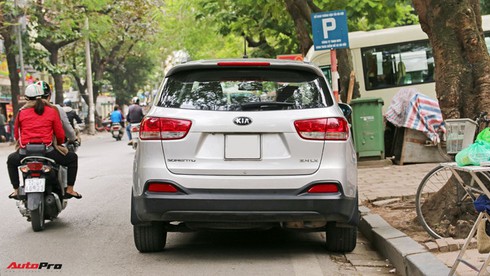 Kia Sorento thế hệ mới lăn bánh trên phố Hà Nội - Ảnh 6.