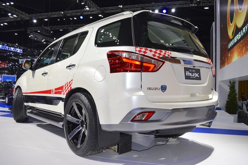 Isuzu MU-X thêm phiên bản đặc biệt với diện mạo khác biệt - Ảnh 4.