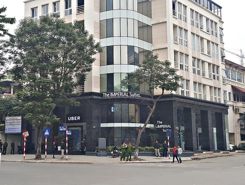 Văn phòng Uber Hà Nội phải mở cửa đối thoại trước sức ép của hàng trăm tài xế - ảnh 2