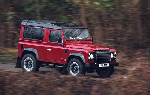 Ra mắt Defender V8 nhanh và mạnh nhất, số lượng giới hạn - ảnh 1