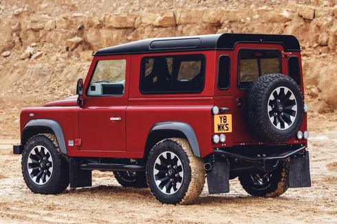 Ra mắt Defender V8 nhanh và mạnh nhất, số lượng giới hạn - ảnh 4