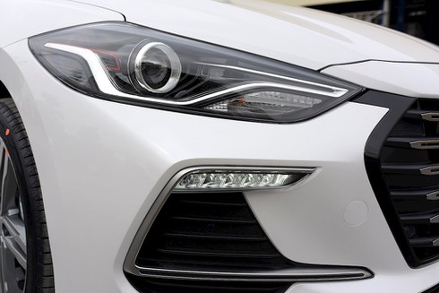Cận cảnh Hyundai Elantra Sport 2018 vừa ra mắt tại Việt Nam - ảnh 2