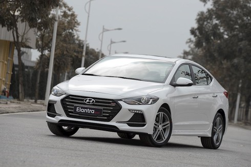 Cận cảnh Hyundai Elantra Sport 2018 vừa ra mắt tại Việt Nam - ảnh 8