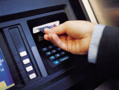 Ngân hàng Nhà nước yêu cầu đảm bảo an ninh, an toàn ATM dịp Tết Nguyên đán 2018 - ảnh 1