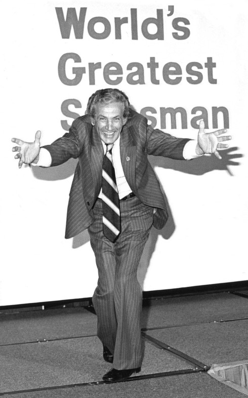 Người bán nhiều xe nhất thế giới sở hữu mánh khóe gì? - Ảnh 2.