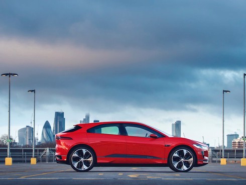 Những mẫu xe không thể bỏ qua ở Triển lãm Geneva Motor show 2018 - ảnh 4