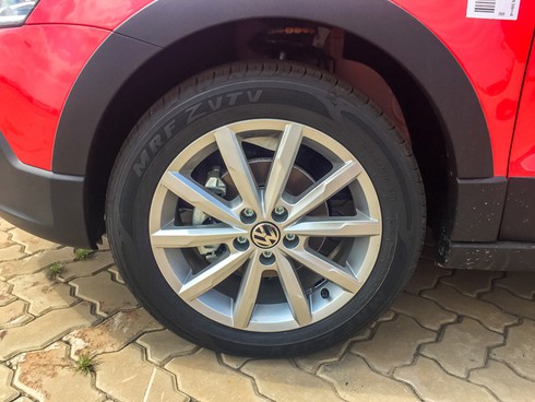 Volkswagen Cross Polo - Xe Đức giá 725 triệu đấu Ford EcoSport tại Việt Nam - Ảnh 3. Volkswagen Cross Polo - Xe Đức giá 725 triệu đấu Ford EcoSport tại Việt Nam - Ảnh 3.