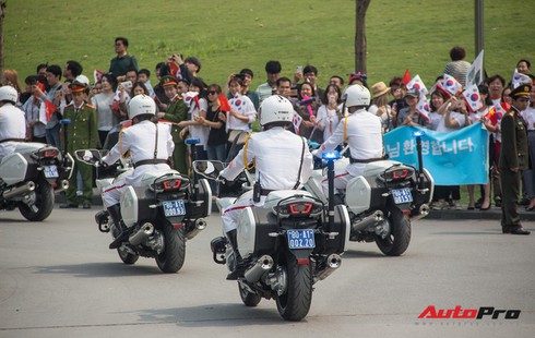 Cận cảnh dàn xe hùng hậu đón Tổng thống Hàn Quốc đến thăm Việt Nam - Ảnh 14.
