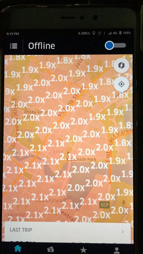 Grab gặp sự cố mất kết nối, Uber tăng cước phí gấp đôi - ảnh 2