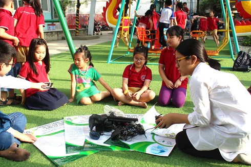 Tổ chức thu gom rác thải điện tử tại các trường đại học - ảnh 1