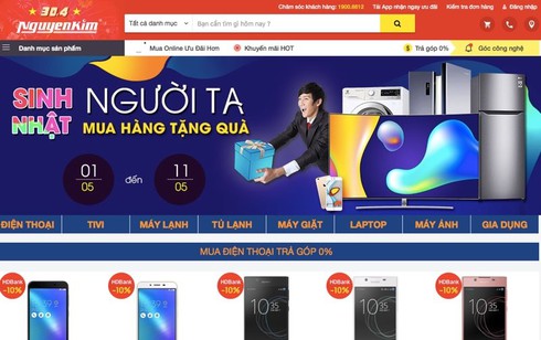 Chiến dịch tiếp thị hiếm thấy: Lazada sinh nhật, hàng loạt đối thủ