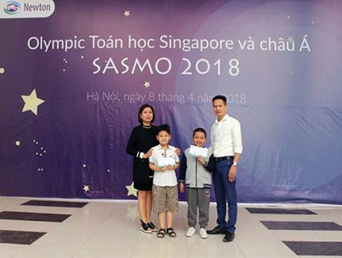 “Thần đồng” Toán học nhí đạt điểm cao nhất thi giải Toán tiếng Anh qua Internet