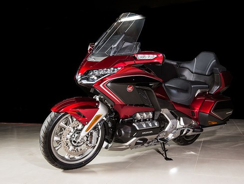Honda công bố giá bán 9 mẫu mô tô phân khối lớn tại Việt Nam, Honda Gold Wing giá 1,2 tỷ đồng - ảnh 2