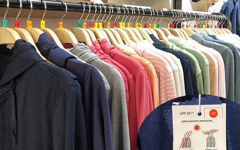 Áo chống nắng 'thần thánh' chống tia UV: Có đáng để 'móc hầu bao'? - ảnh 1