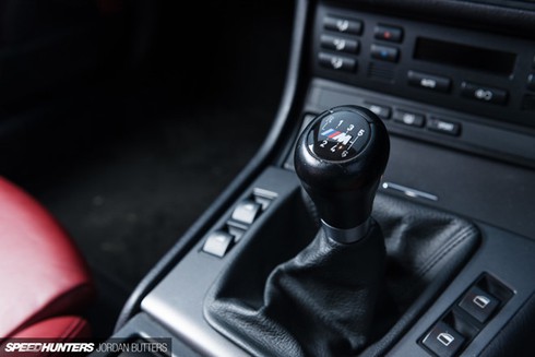 Da den luc tu biet so san tren xe hoi? hinh anh 1