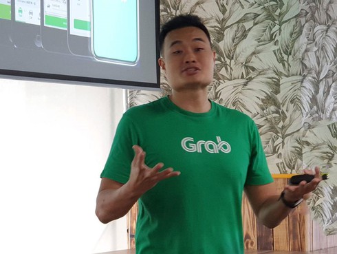 Mua điện thoại, latop, trả nợ bằng một cuốc chạy Grab mỗi ngày - ảnh 1