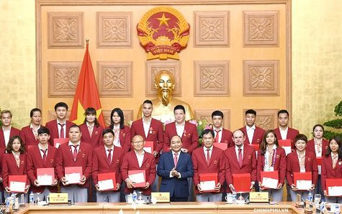 Thủ tướng giao Bộ TT&TT xử lý việc mua bản quyền thể thao - ảnh 1