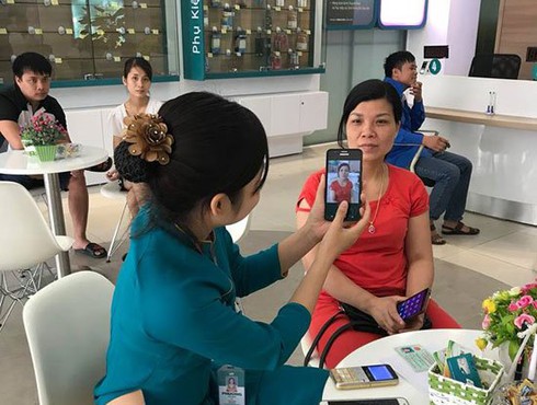 Sẽ bãi bỏ quy định về chụp ảnh thuê bao di động - ảnh 1