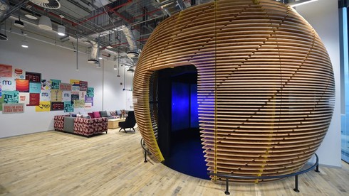 Đột nhập trụ sở với thiết kế