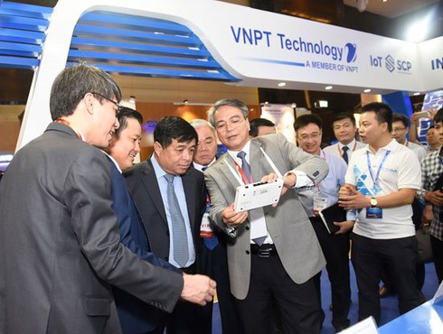 Bộ TT&TT làm việc với VNPT, MobiFone chuẩn bị chuyển quyền đại diện chủ sở hữu - ảnh 1