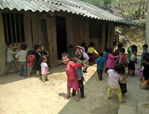 ICTnews vận động ủng hộ 1.150 học trò nghèo vùng cao xã Trung Thu - Tủa Chùa - ảnh 9