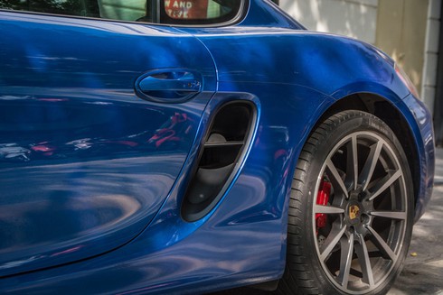 Porsche Cayman S màu xanh dương của đại gia Hà Nội - ảnh 4