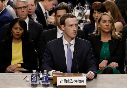 Mặc scandal bủa vây, Mark Zuckerberg vẫn tự hào về Facebook 2018 - ảnh 1