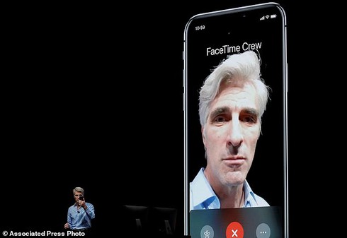 Apple nâng cấp iOS 12.1.4, tuyên bố thưởng tiền cho cậu bé 14 tuổi đã tìm ra lỗi FaceTime - ảnh 1