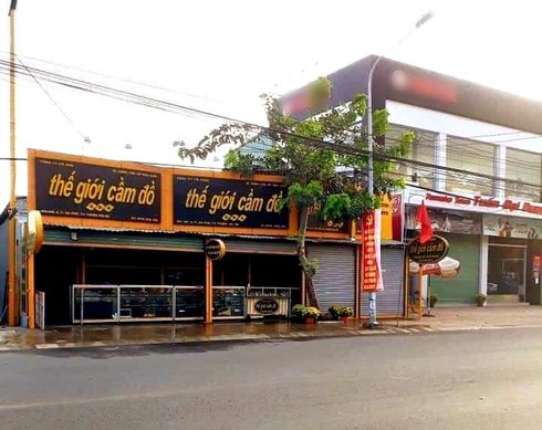 Tấm biển hiệu gây hiểu lầm Thế Giới Di Động nhảy sang lĩnh vực… cầm đồ - ảnh 2