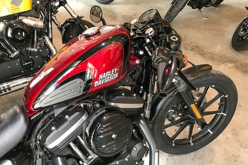 Minh Nhựa tậu siêu mô tô Harley-Davidson gần nửa tỷ đồng