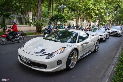 Tien nhieu, ong Dang Le Nguyen Vu sam nhung sieu xe gi? hinh anh 9