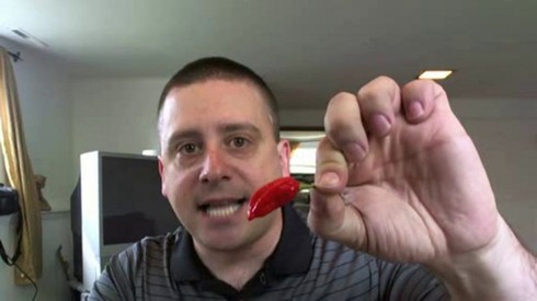 Nhung trao luu nguy hiem lan truyen tren Internet vai nam qua hinh anh 5