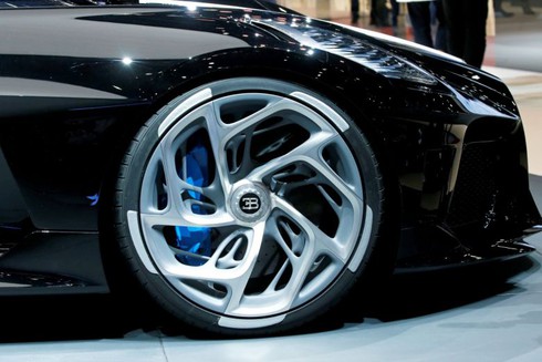 Ảnh siêu xe Bugatti đắt nhất thế giới gần 19 triệu USD - ảnh 2
